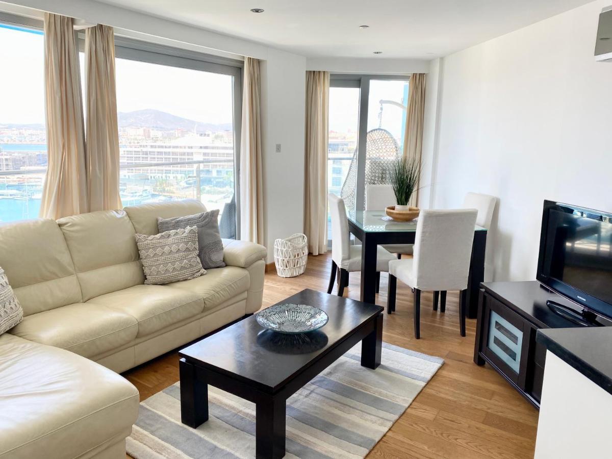 Ocean Village Lovely 2 Bedroom Apartment Gibraltar Bagian luar foto