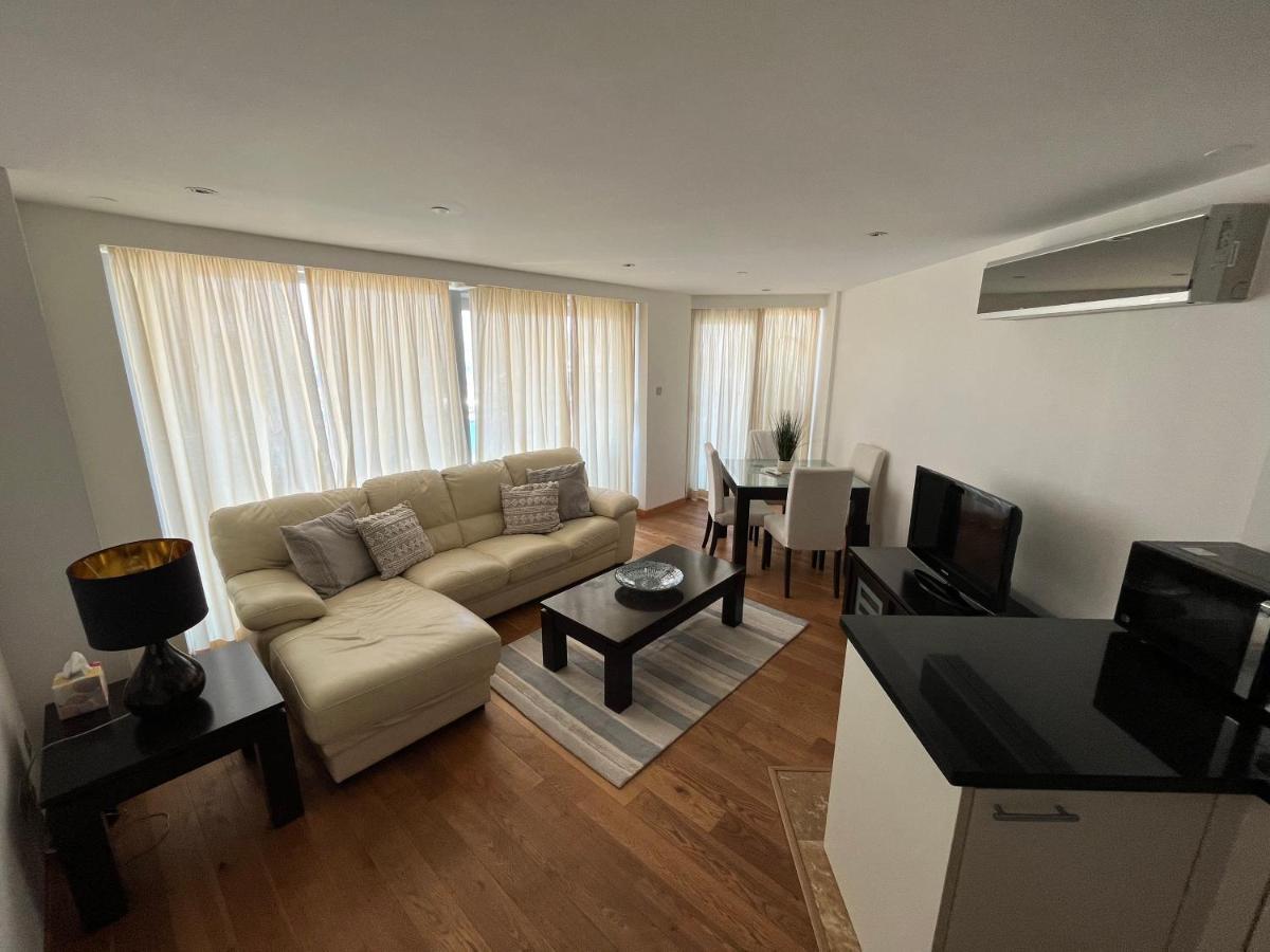 Ocean Village Lovely 2 Bedroom Apartment Gibraltar Bagian luar foto