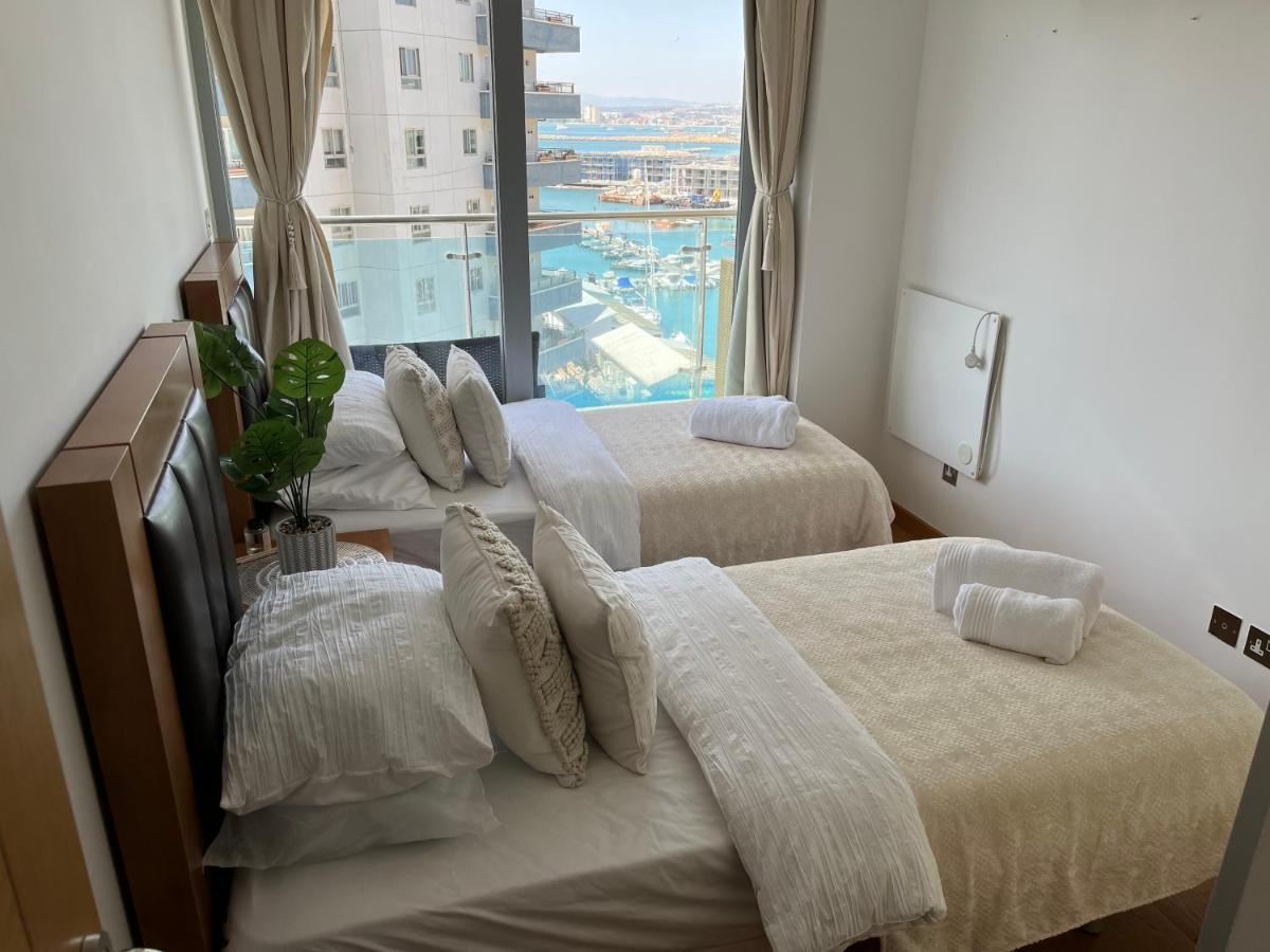 Ocean Village Lovely 2 Bedroom Apartment Gibraltar Bagian luar foto