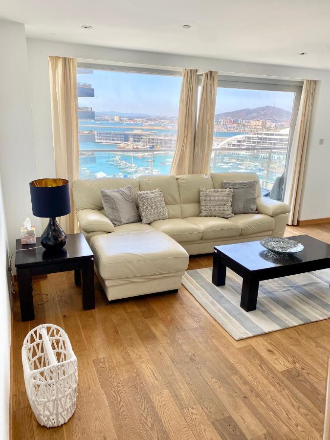 Ocean Village Lovely 2 Bedroom Apartment Gibraltar Bagian luar foto